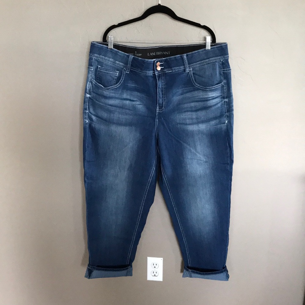 Medium wash cropped jeans
